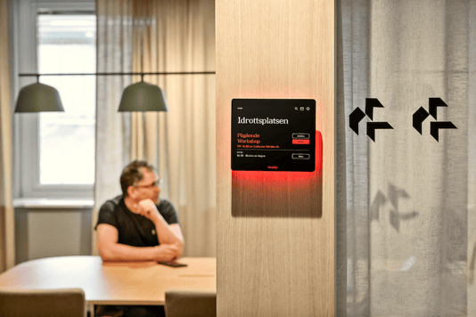 CaseStudy_HugeBostäder_HumlyHIGH_RES_Room Display_Ongoing_1465 1