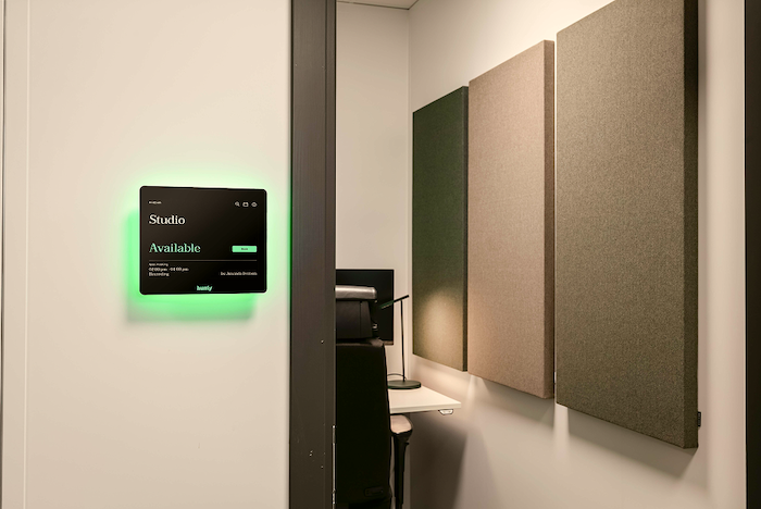 LOW RES_Room Display_Available_7507 2