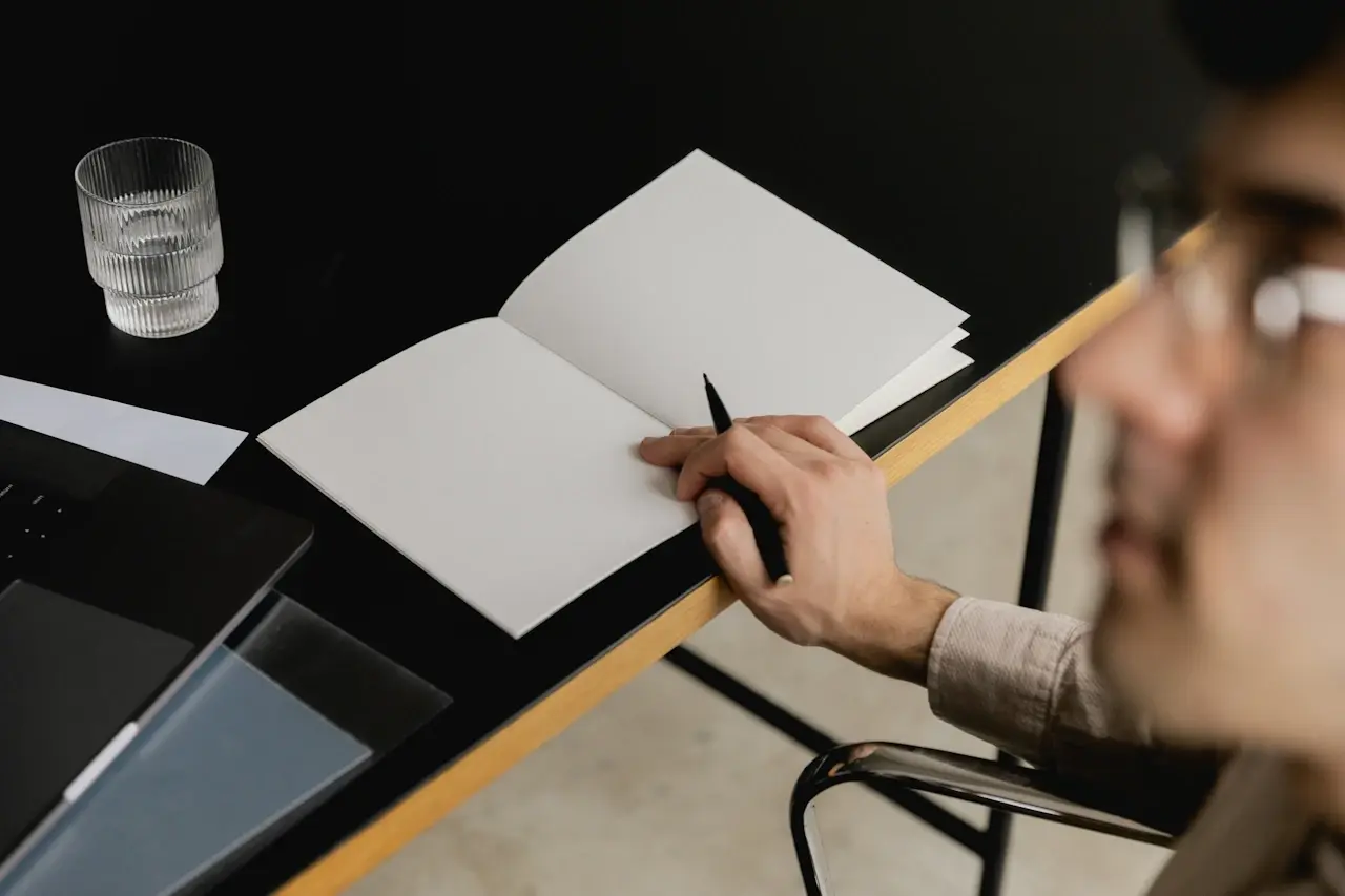 e42989320cc441bed8f829b890b4fa420d15be35-1